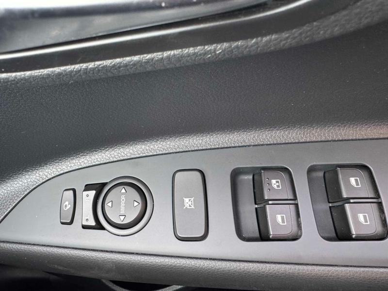 Used Kia Stonic 2024 for sale - 77407133: Photo 40