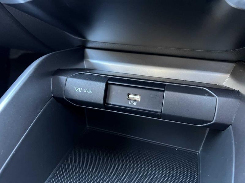 Used Kia Stonic for sale - 76017185: Photo 30