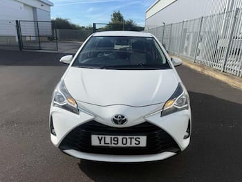 Used Toyota Yaris 2019 for sale - 79534290: Photo