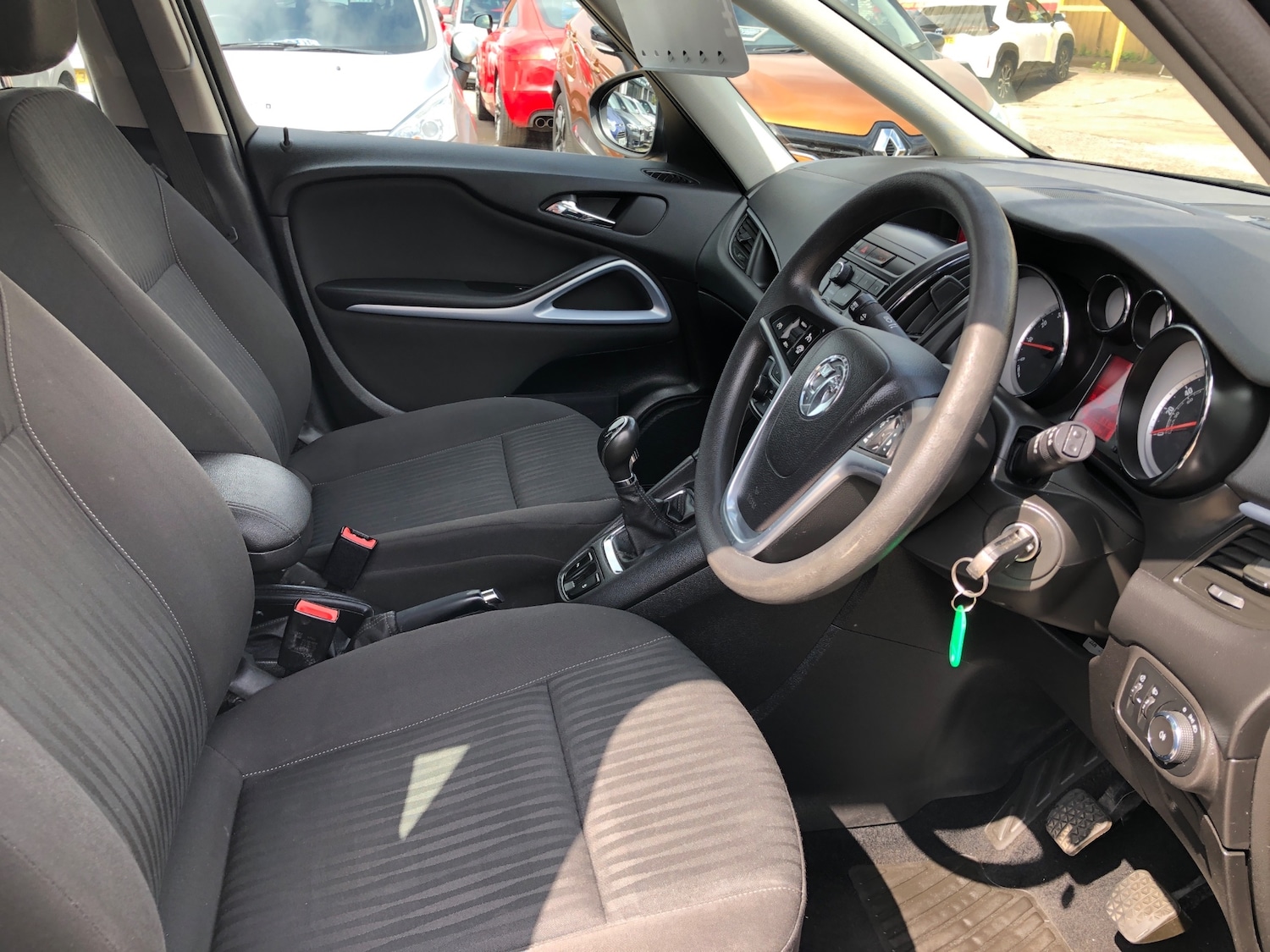 Used Vauxhall Zafira 2016 for sale - 76103981: Photo 17