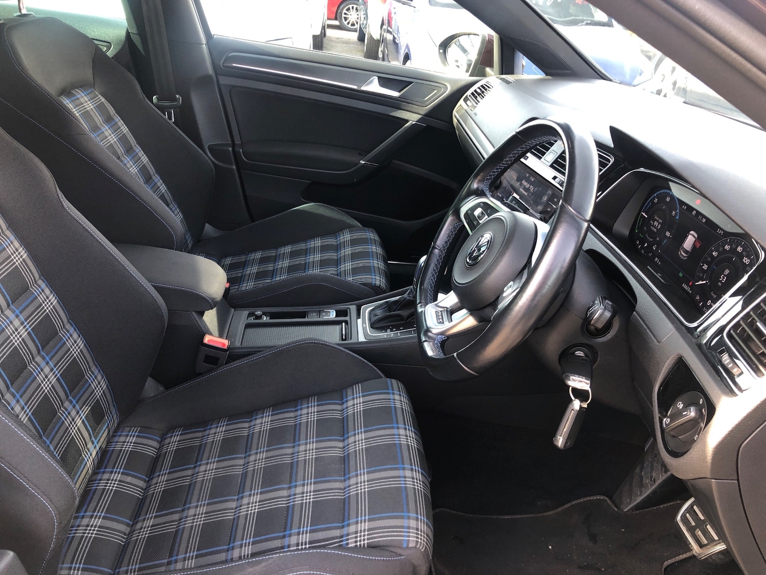 Used Volkswagen Golf 2018 for sale - 76103984: Photo 18