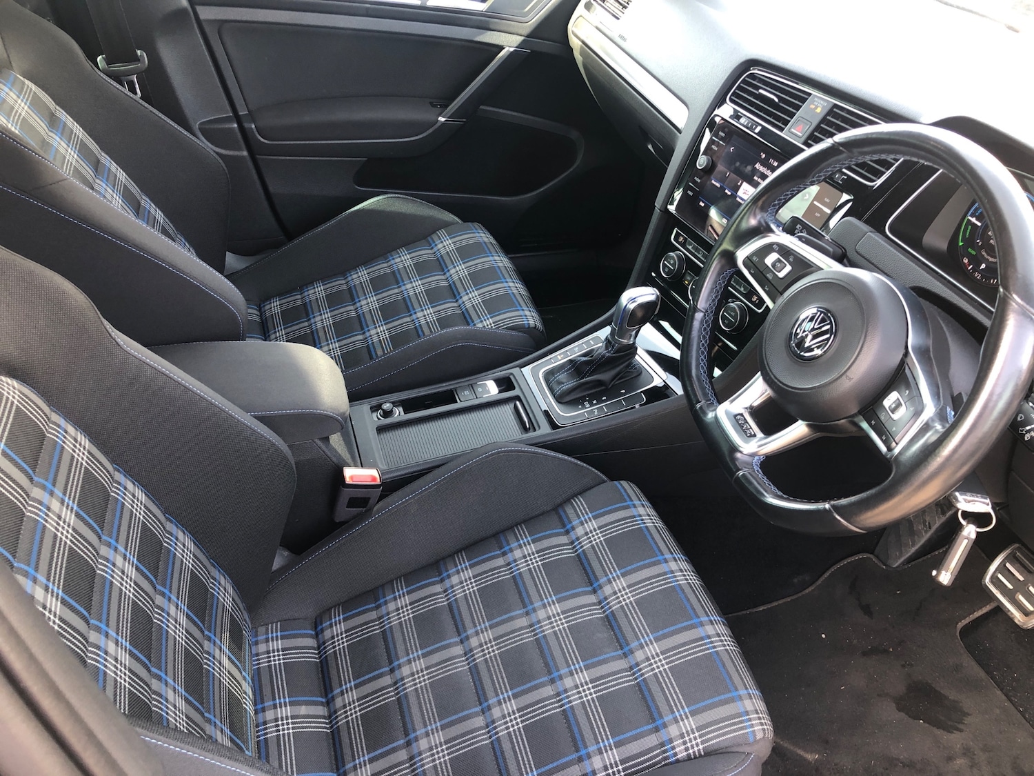 Used Volkswagen Golf 2018 for sale - 76103984: Photo 8