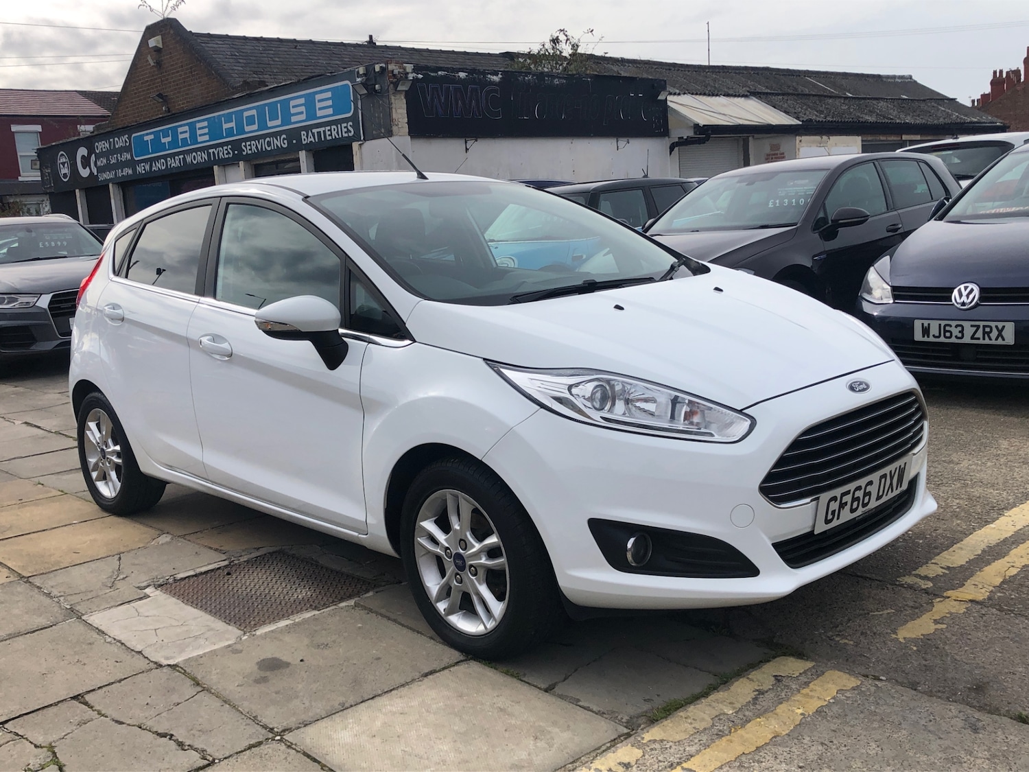 Used Ford Fiesta 2016 for sale - 76117121: Photo 1