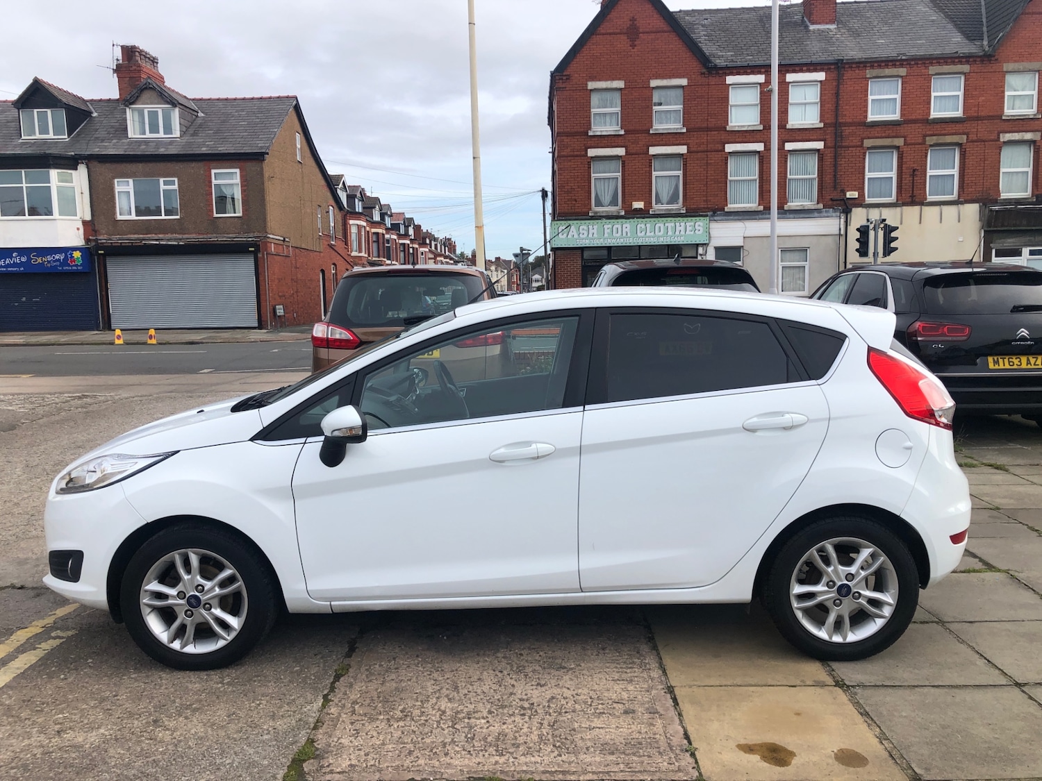 Used Ford Fiesta 2016 for sale - 76117121: Photo 4