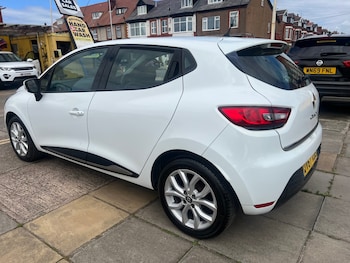 Used Renault Clio 2017 for sale - 78897799: Photo