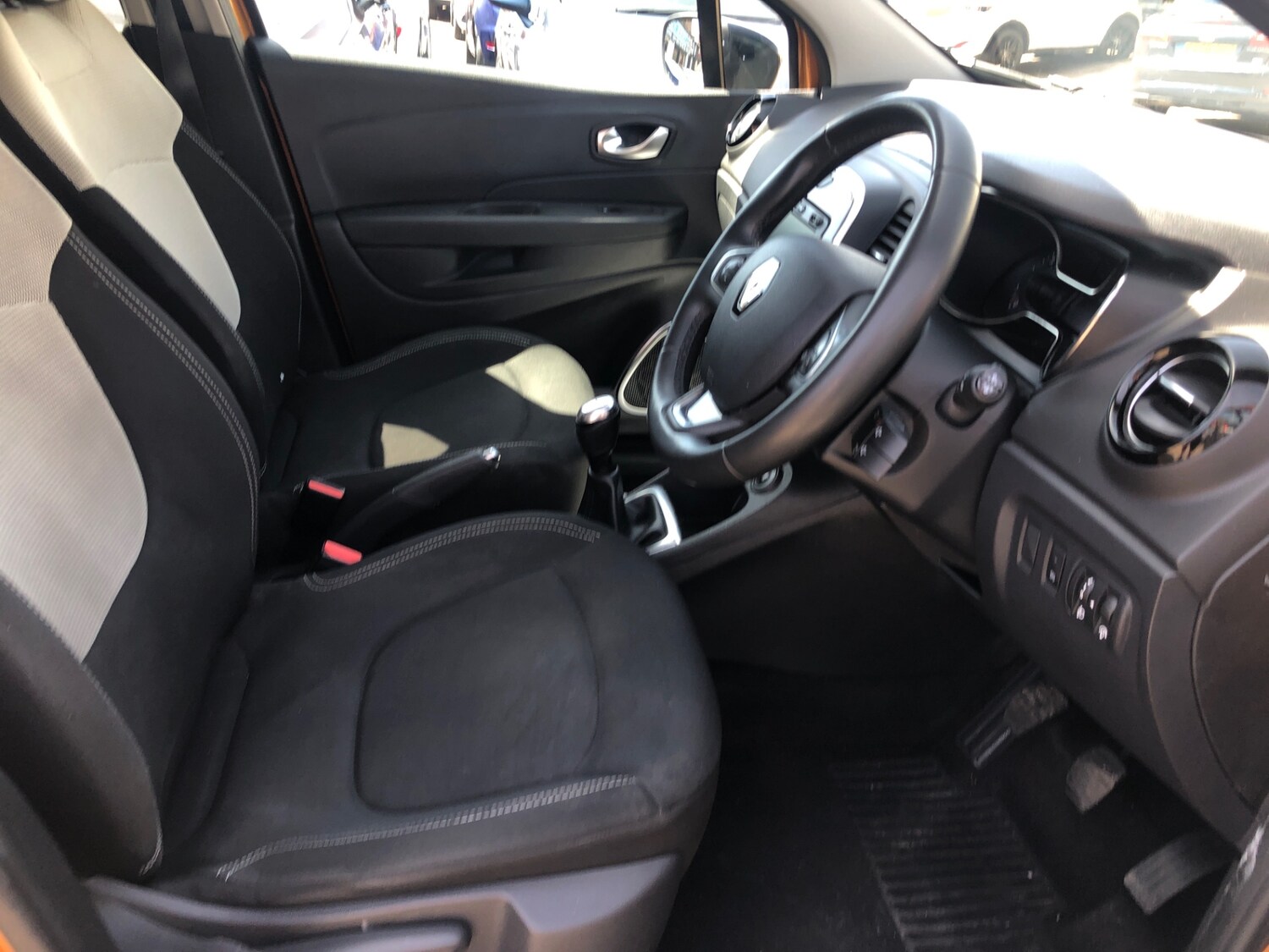 Used Renault Captur 2019 for sale - 76103958: Photo 16
