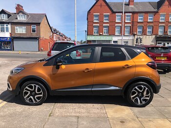 Used Renault Captur 2019 for sale - 76103958: Photo