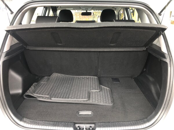 Used Kia Venga 2013 for sale - 76102937: Photo 17
