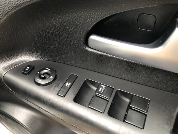 Used Kia Venga 2013 for sale - 76102937: Photo 24