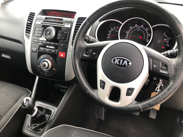 Used Kia Venga 2013 for sale - 76102937: Photo 8