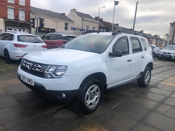 Used Dacia Duster 2017 for sale - 77245338: Photo