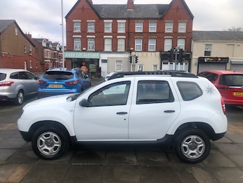 Used Dacia Duster 2017 for sale - 77245338: Photo