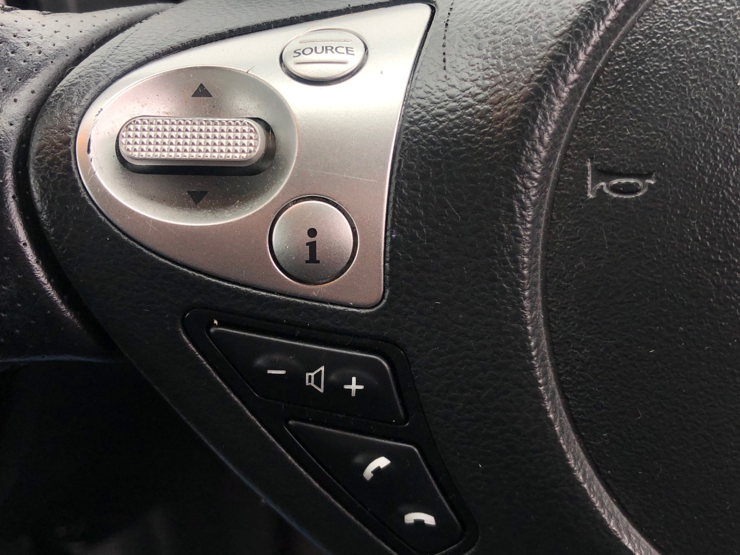 Used Nissan Juke 2015 for sale - 76320628: Photo 19