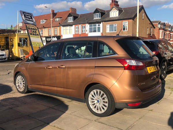 Used Ford Grand C-Max 2013 for sale - 76102756: Photo 2