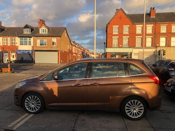 Used Ford Grand C-Max 2013 for sale - 76102756: Photo