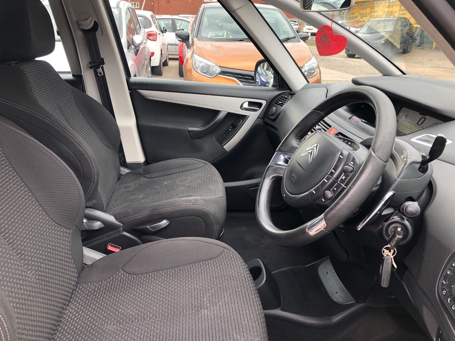 Used Citroen C4 Picasso 2011 for sale - 77077636: Photo 14