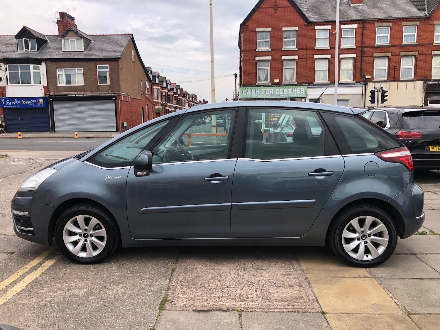 Used Citroen C4 Picasso 2011 for sale - 77077636: Photo 4