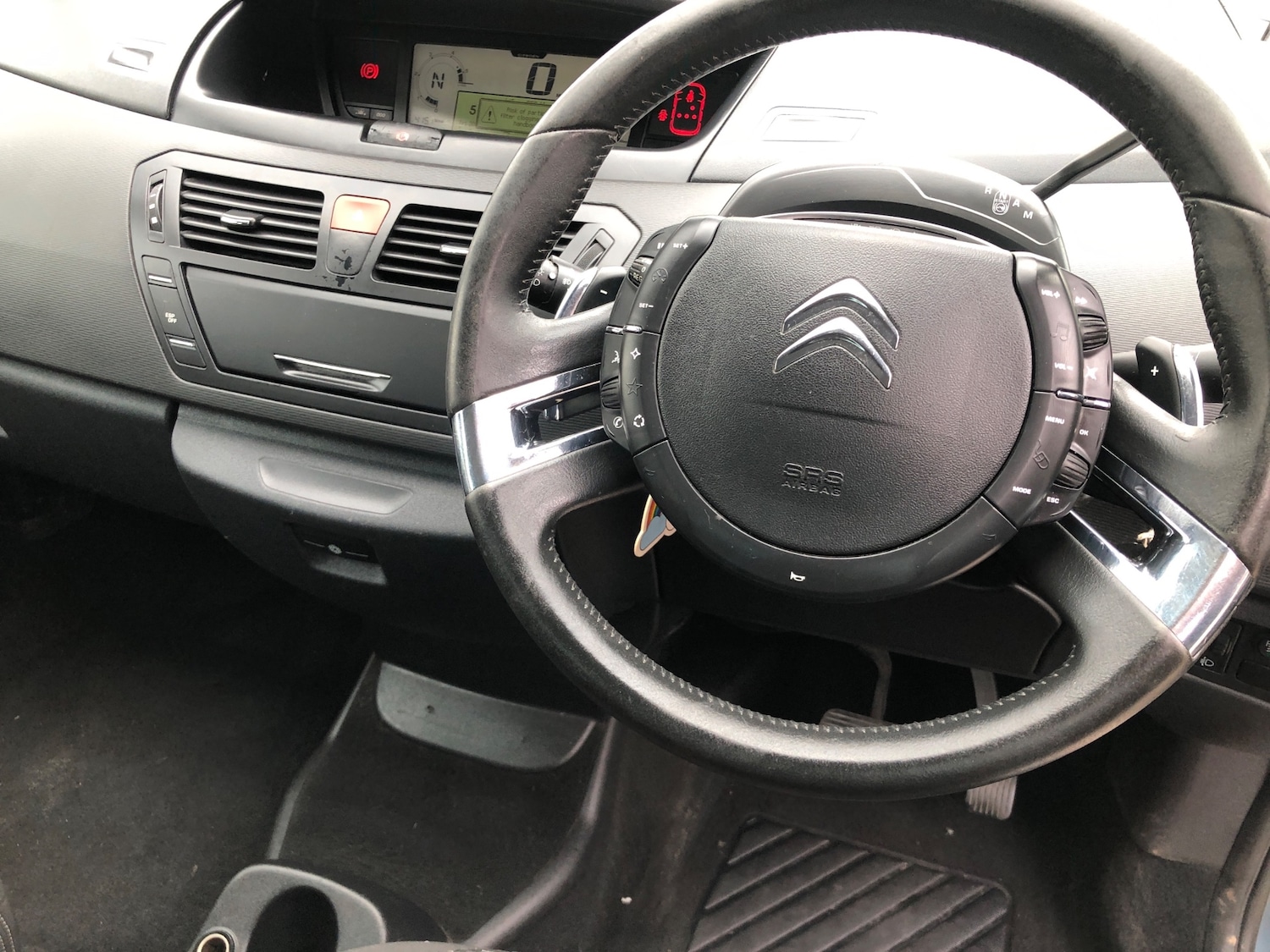 Used Citroen C4 Picasso 2011 for sale - 77077636: Photo 8