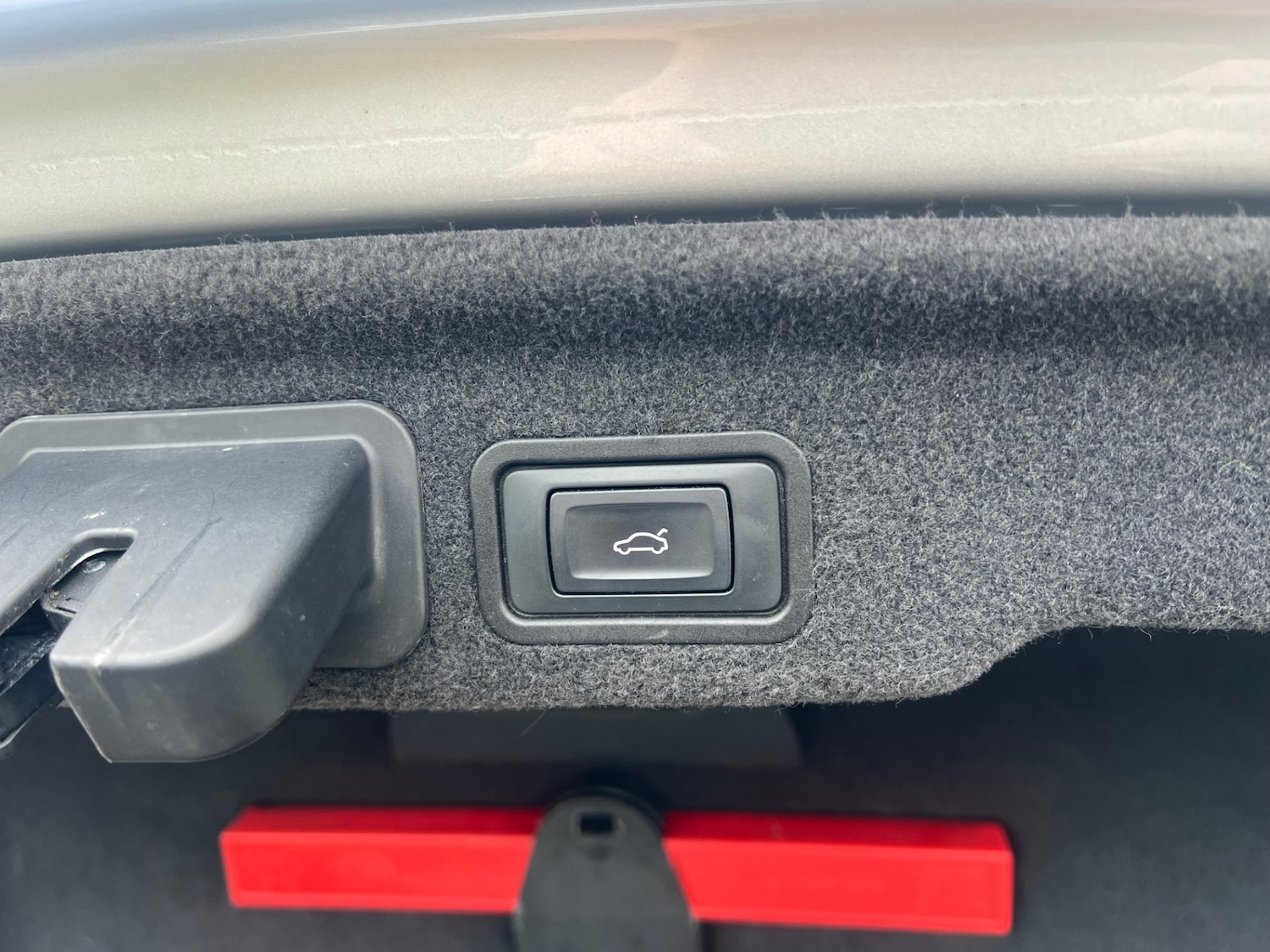 Used Audi A8 2013 for sale - 77998711: Photo 14