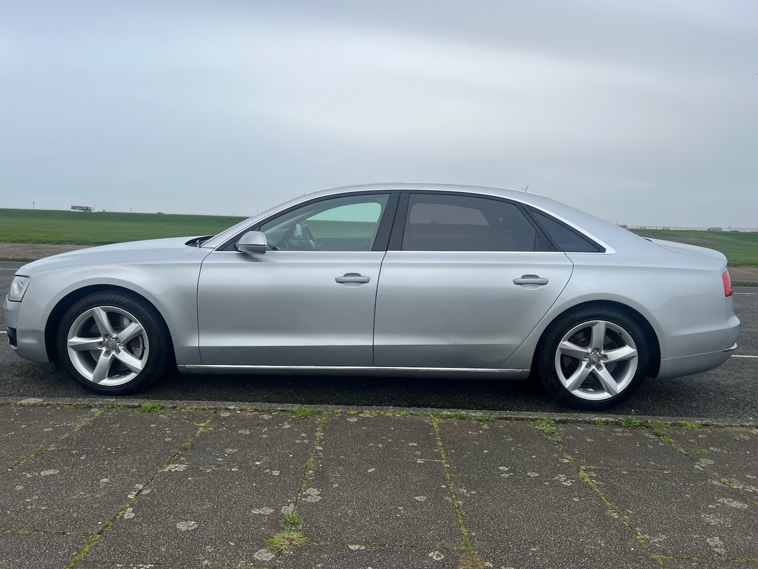 Used Audi A8 2013 for sale - 77998711: Photo 4