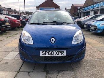 Used Renault Twingo 2010 for sale - 76234455: Photo 2