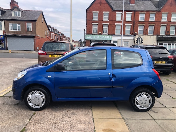 Used Renault Twingo 2010 for sale - 76234455: Photo 4