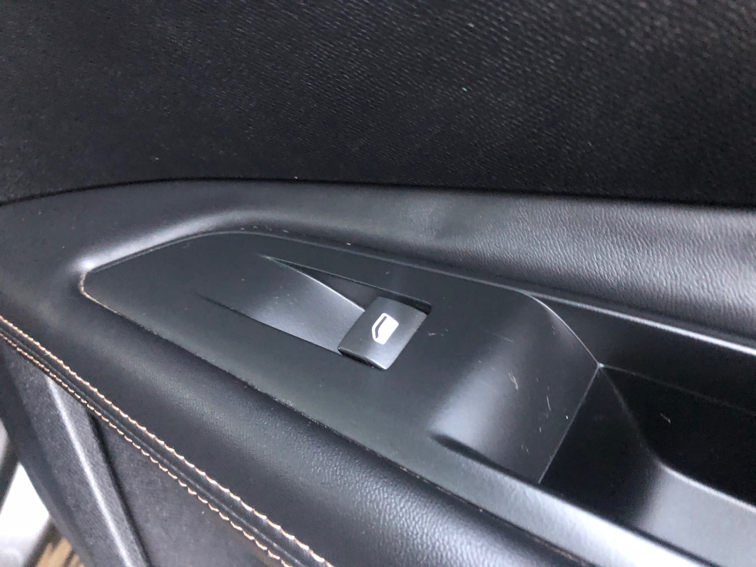 Used Peugeot 3008 2017 for sale - 76532524: Photo 32