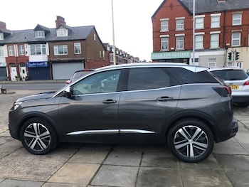 Used Peugeot 3008 2017 for sale - 76532524: Photo