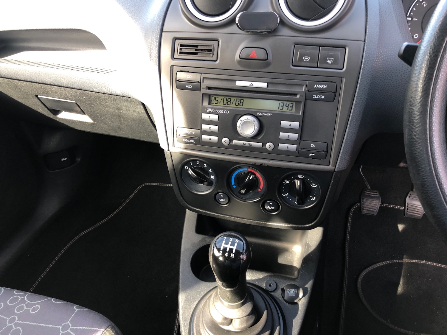 Used Ford Fiesta 2009 for sale - 77918044: Photo 11