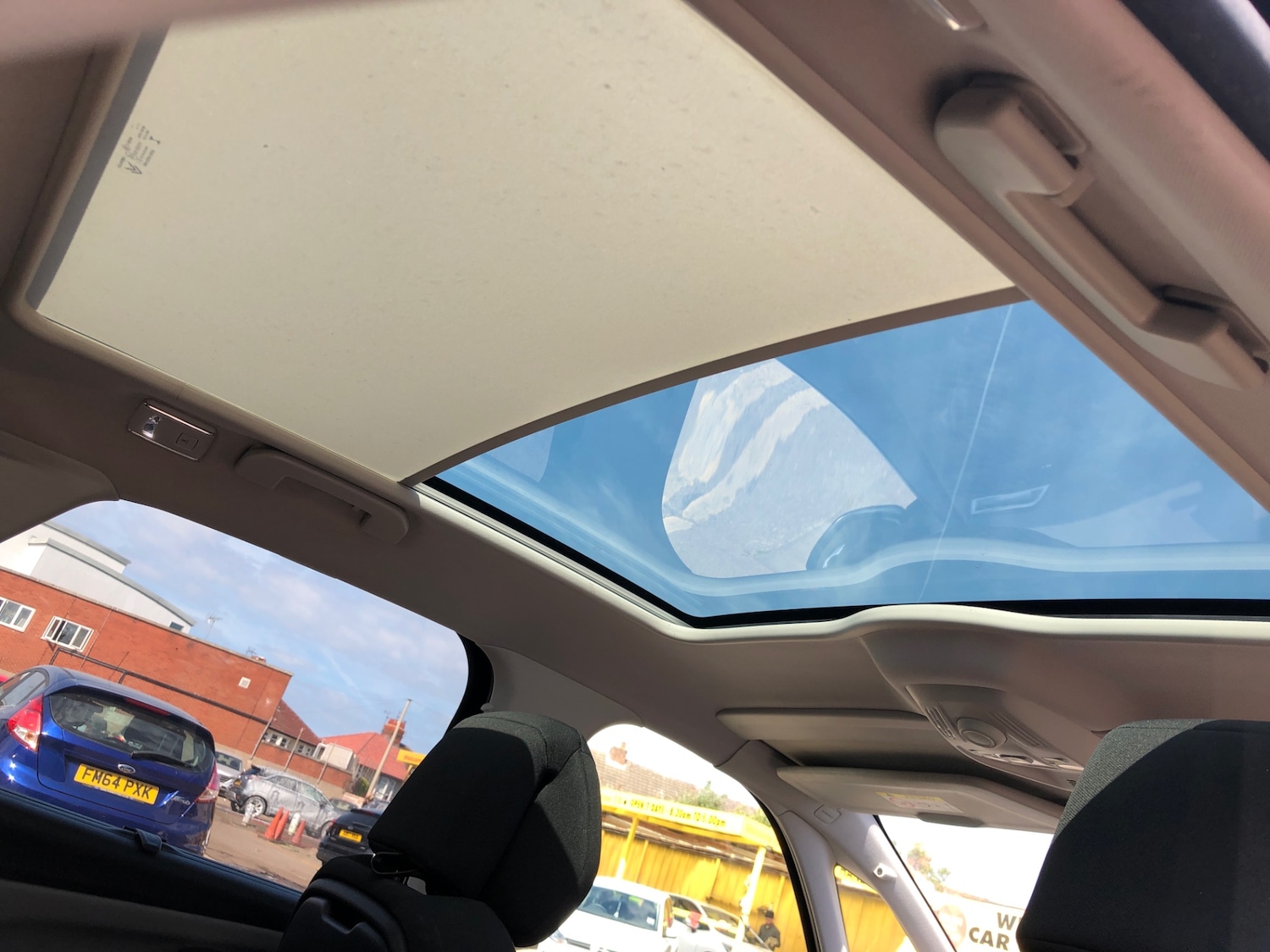 Used Citroen C4 Picasso 2013 for sale - 76102601: Photo 10