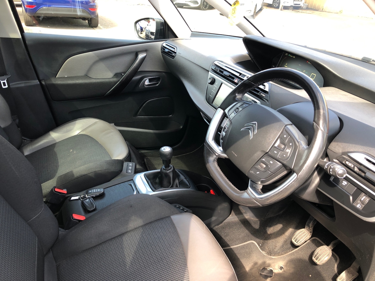 Used Citroen C4 Picasso 2013 for sale - 76102601: Photo 12