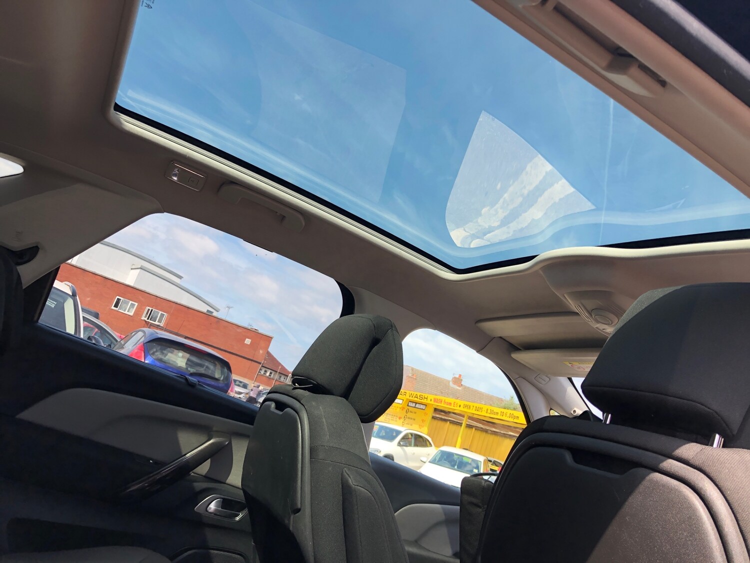 Used Citroen C4 Picasso 2013 for sale - 76102601: Photo 29