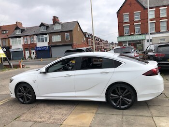 Used Vauxhall Insignia 2017 for sale - 76103979: Photo