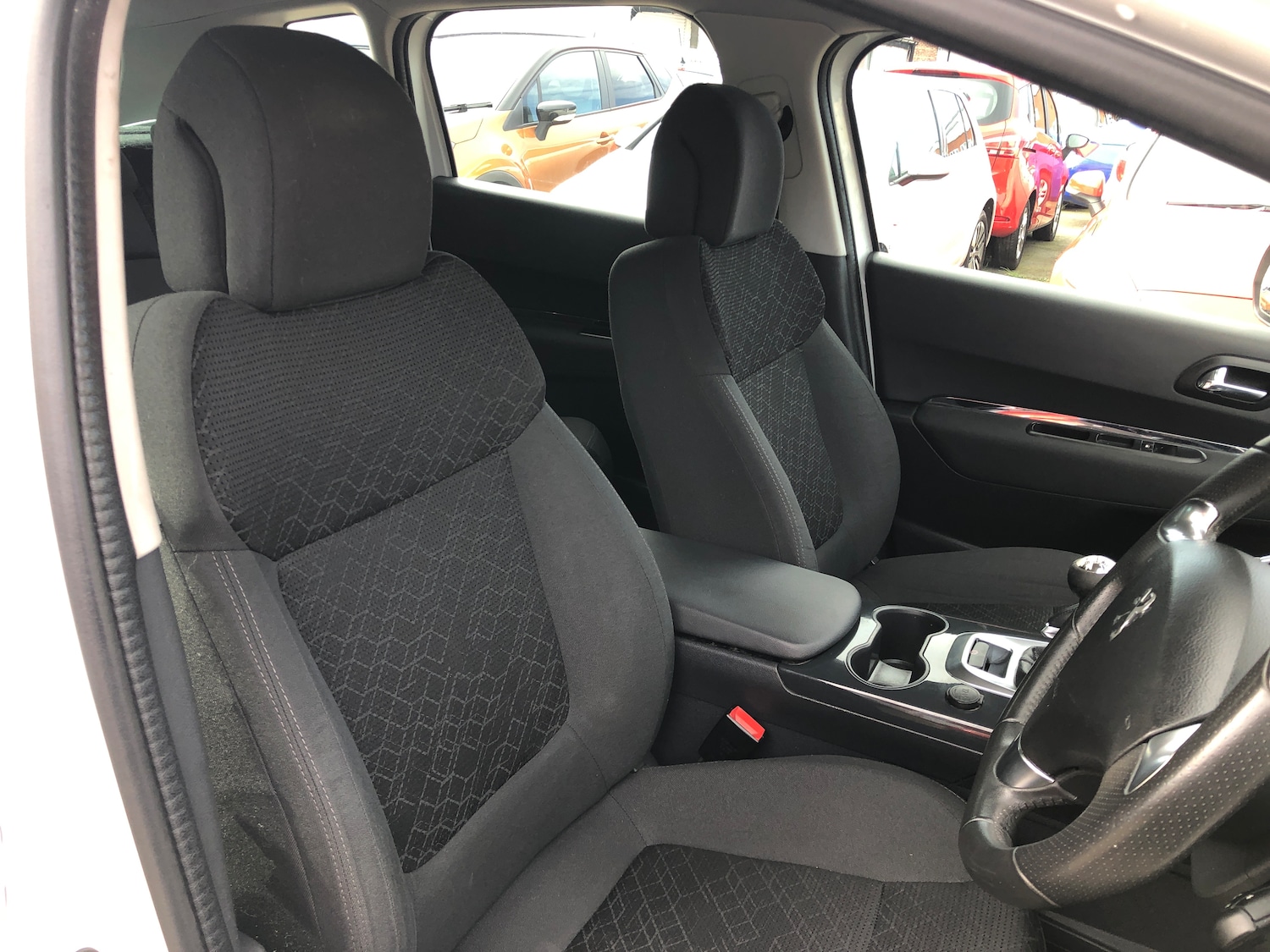 Used Peugeot 3008 2016 for sale - 77916080: Photo 11