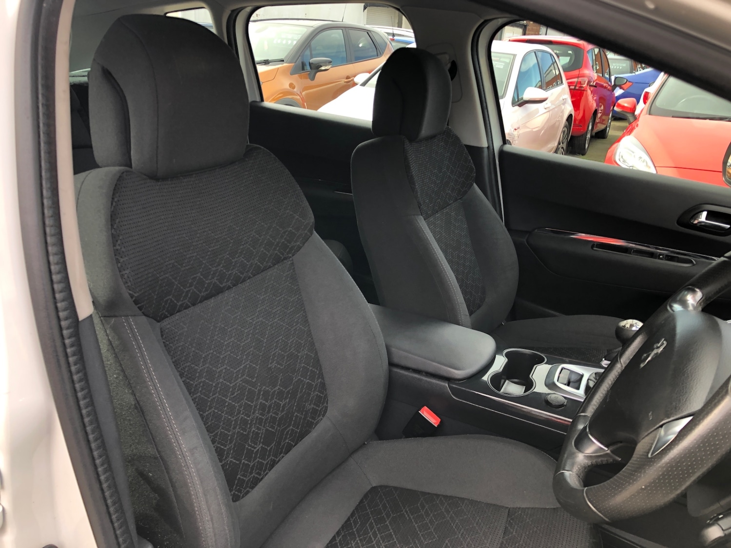 Used Peugeot 3008 2016 for sale - 77916080: Photo 12