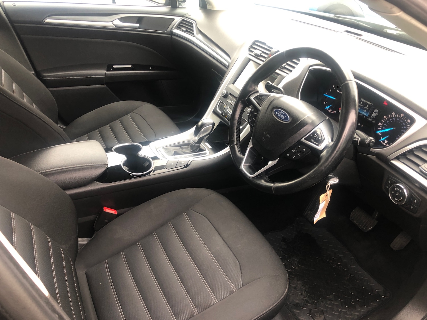 Used Ford Mondeo 2016 for sale - 77662075: Photo 14