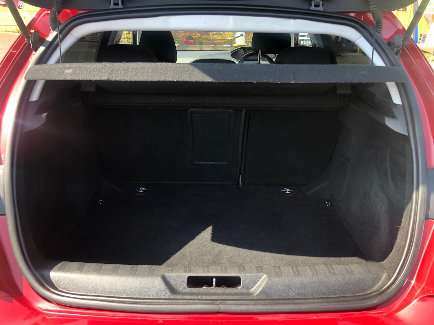 Used Peugeot 308 2014 for sale - 76807792: Photo 17