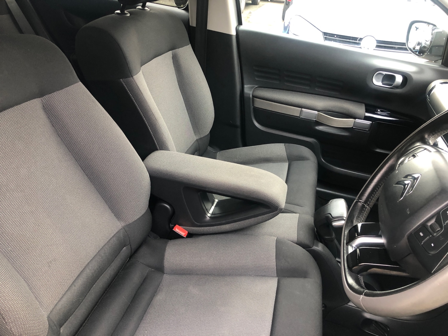 Used Citroen C4 Cactus 2015 for sale - 76490874: Photo 9