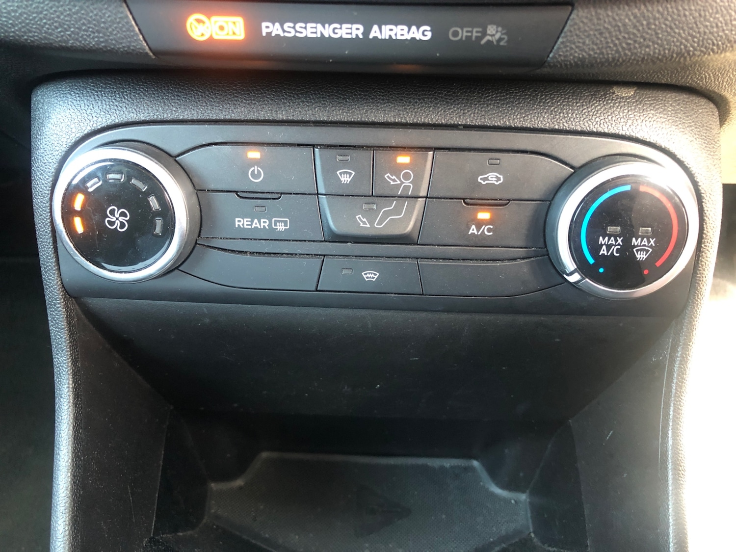 Used Ford Fiesta 2017 for sale - 76102629: Photo 10