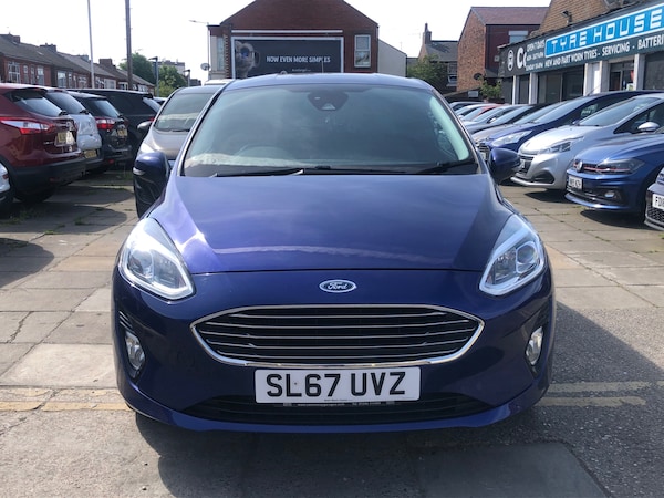Used Ford Fiesta 2017 for sale - 76102629: Photo 2