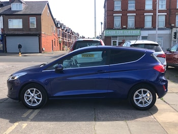 Used Ford Fiesta 2017 for sale - 76102629: Photo 4