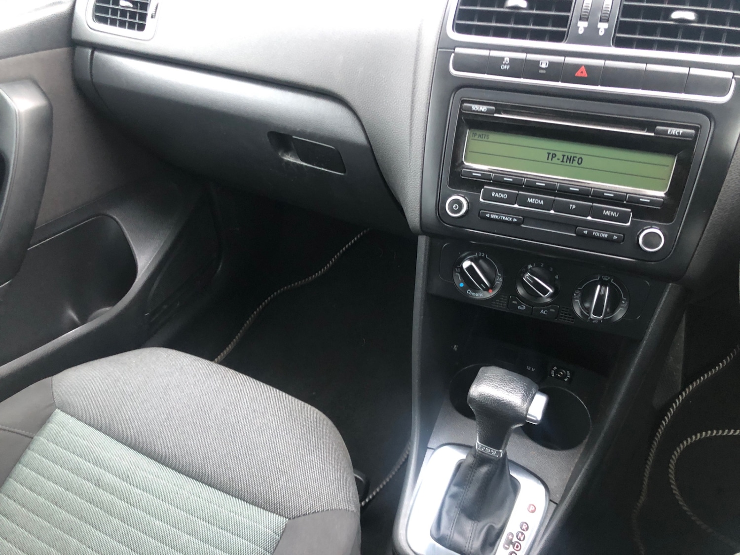 Used Volkswagen Polo 2010 for sale - 77618394: Photo 9