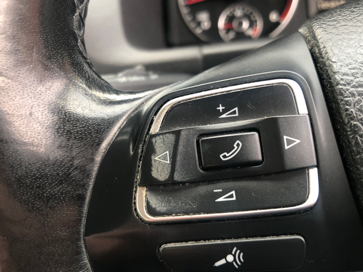 Used Volkswagen Touran 2012 for sale - 77487085: Photo 14