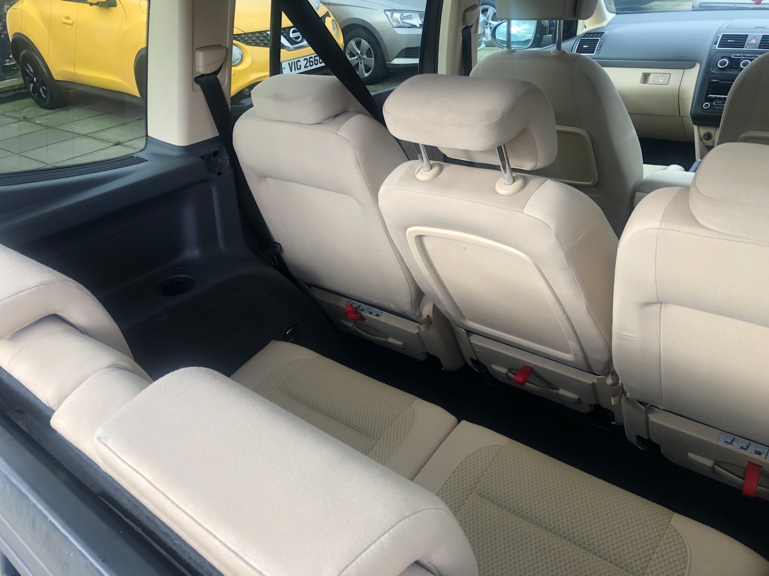 Used Volkswagen Touran 2012 for sale - 77487085: Photo 18