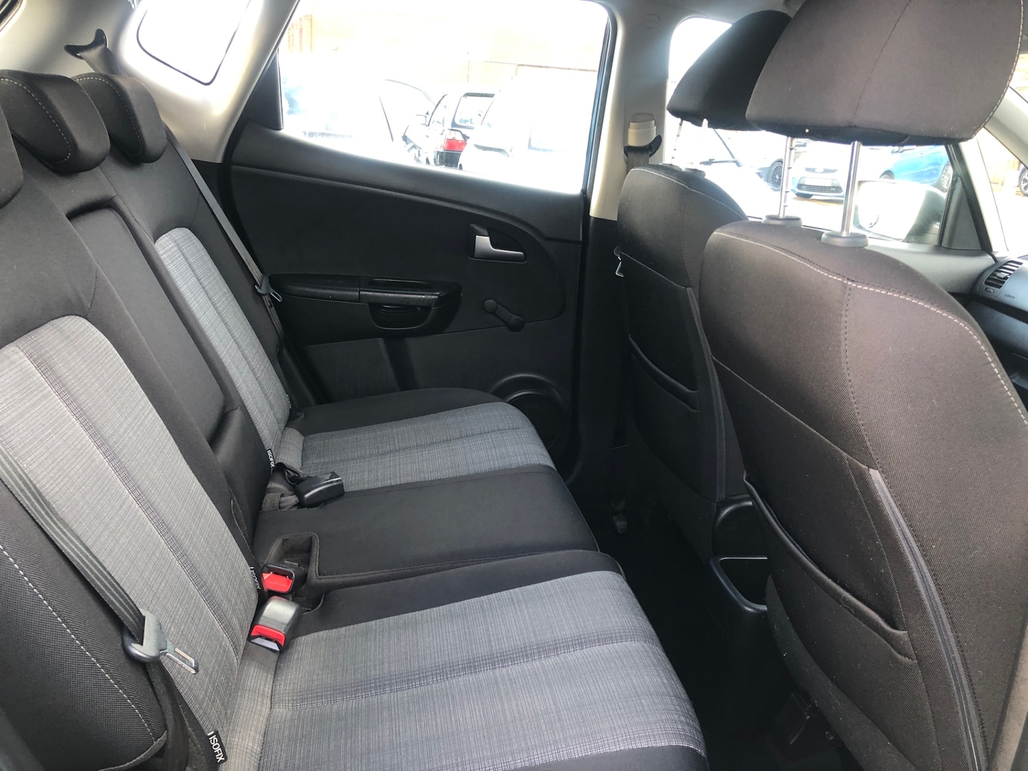 Used Kia Venga 2011 for sale - 76858961: Photo 13