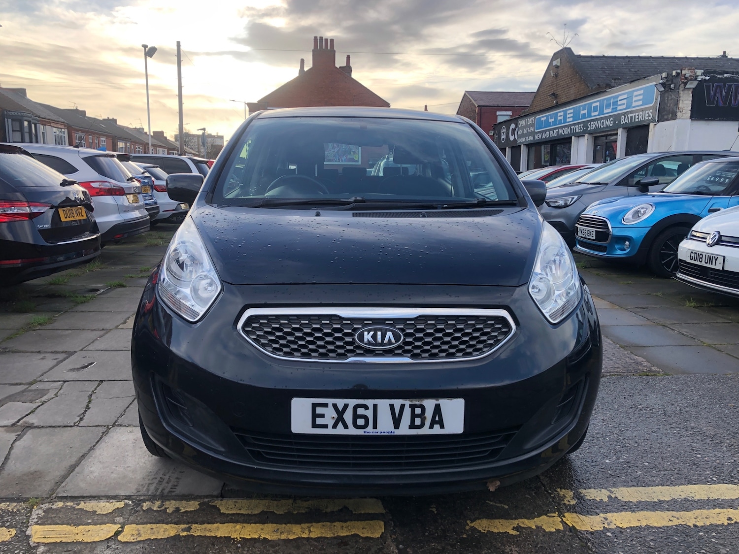 Used Kia Venga 2011 for sale - 76858961: Photo 2