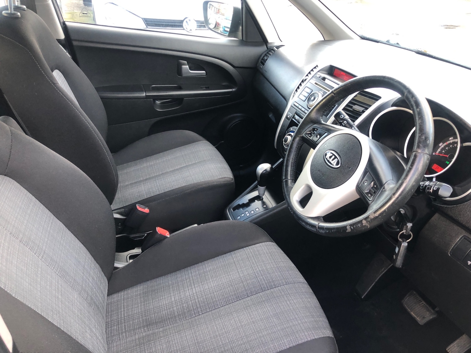 Used Kia Venga 2011 for sale - 76858961: Photo 7