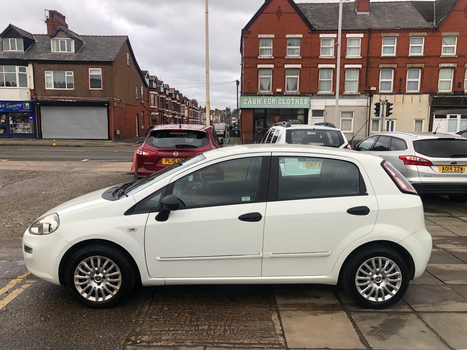 Used Fiat Punto 2012 for sale - 77297116: Photo 4