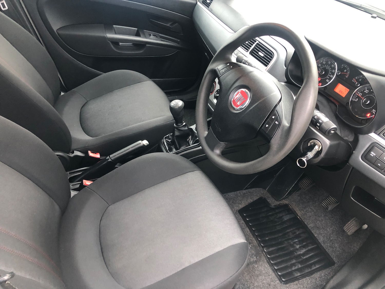 Used Fiat Punto 2012 for sale - 77297116: Photo 7