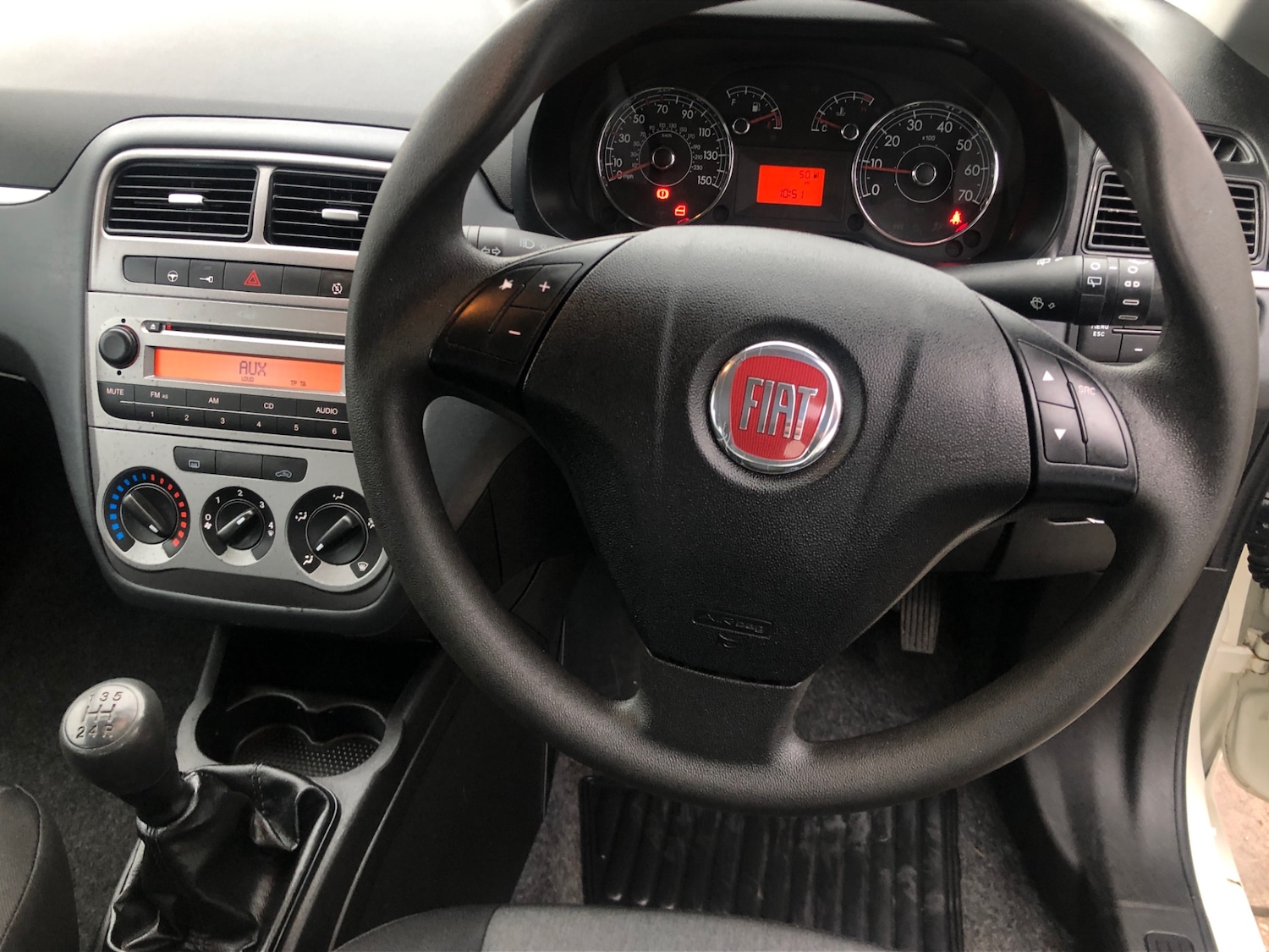 Used Fiat Punto 2012 for sale - 77297116: Photo 8